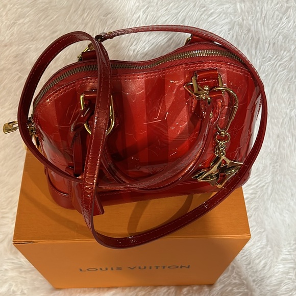 LV Red Vernis Alma BB EUC - Authentic - Picture 13 of 14